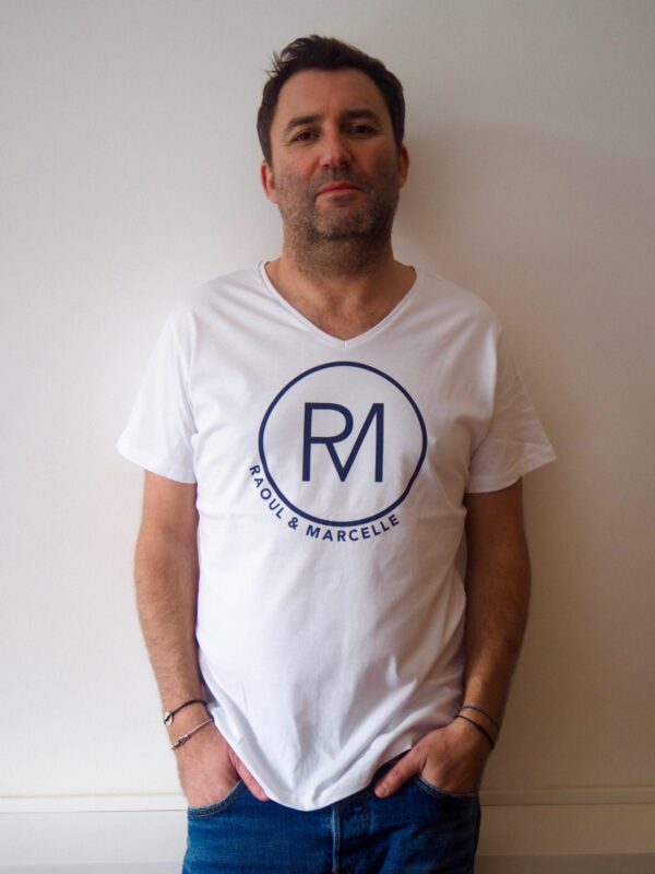 T-Shirt Col V RAOUL & MARCELLE Blanc / Navy