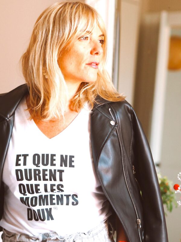 T-Shirt Col V MOMENTS DOUX Blanc / Black
