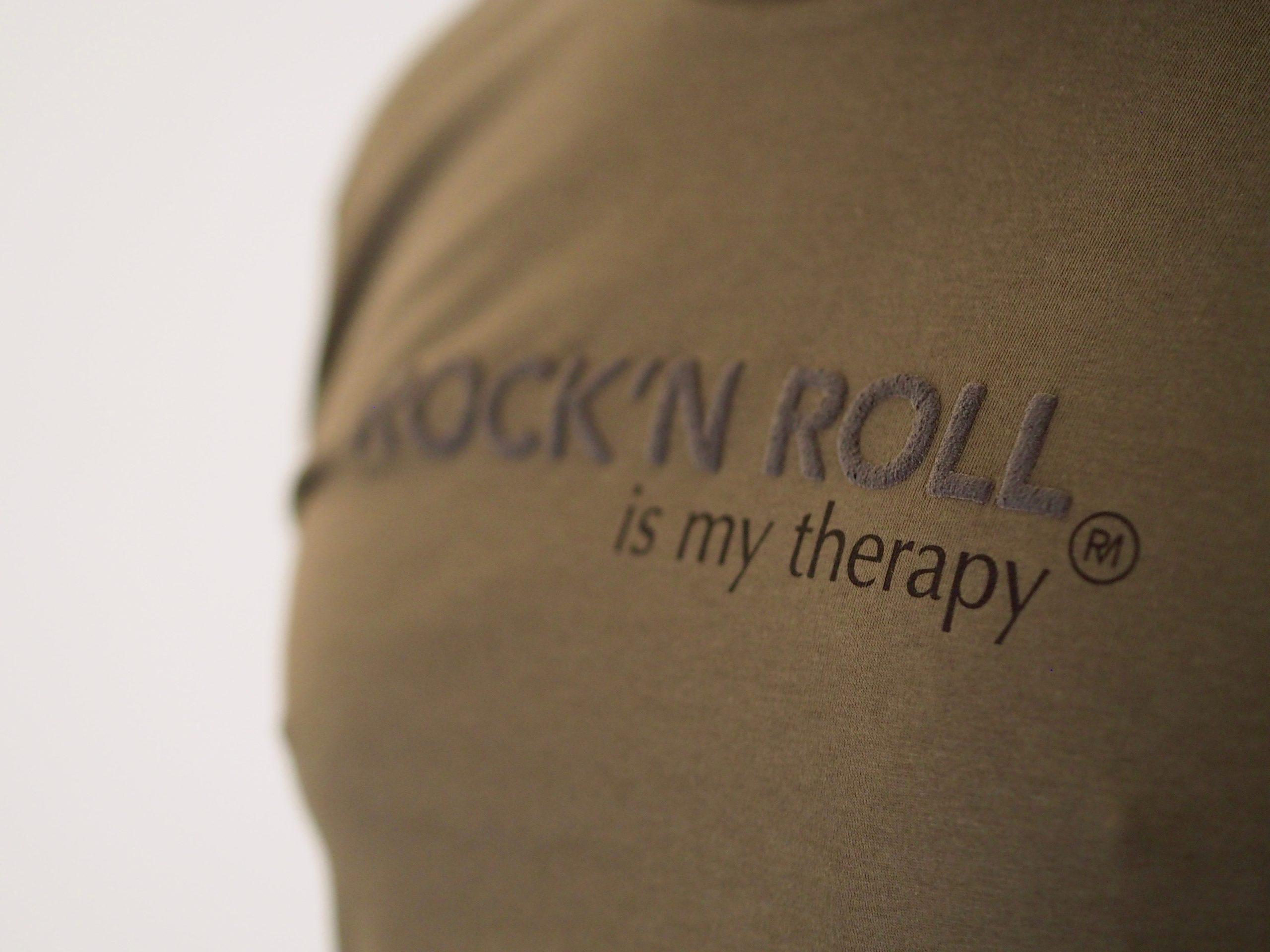 T-Shirt Col Rond ROCK ‘N ROLL is my therapy  Kaki / Black