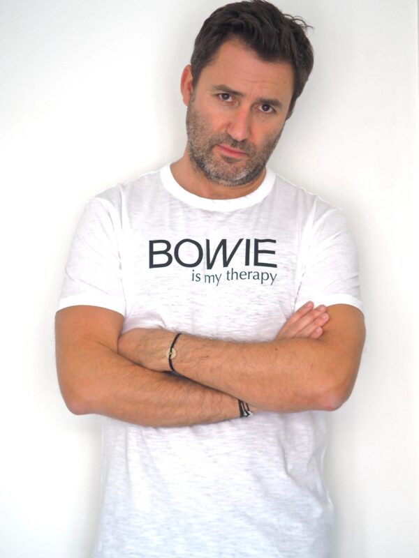 T-Shirt Col ouvert "Flammé" BOWIE is my therapy - Blanc / Black