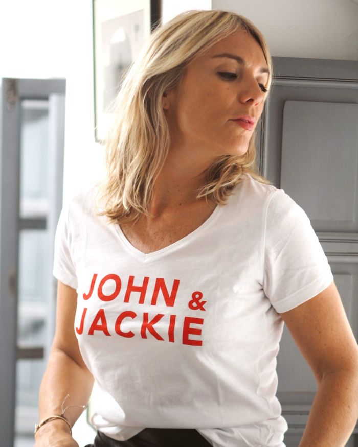 T-Shirt Col V JOHN & JACKIE Blanc / Rouge