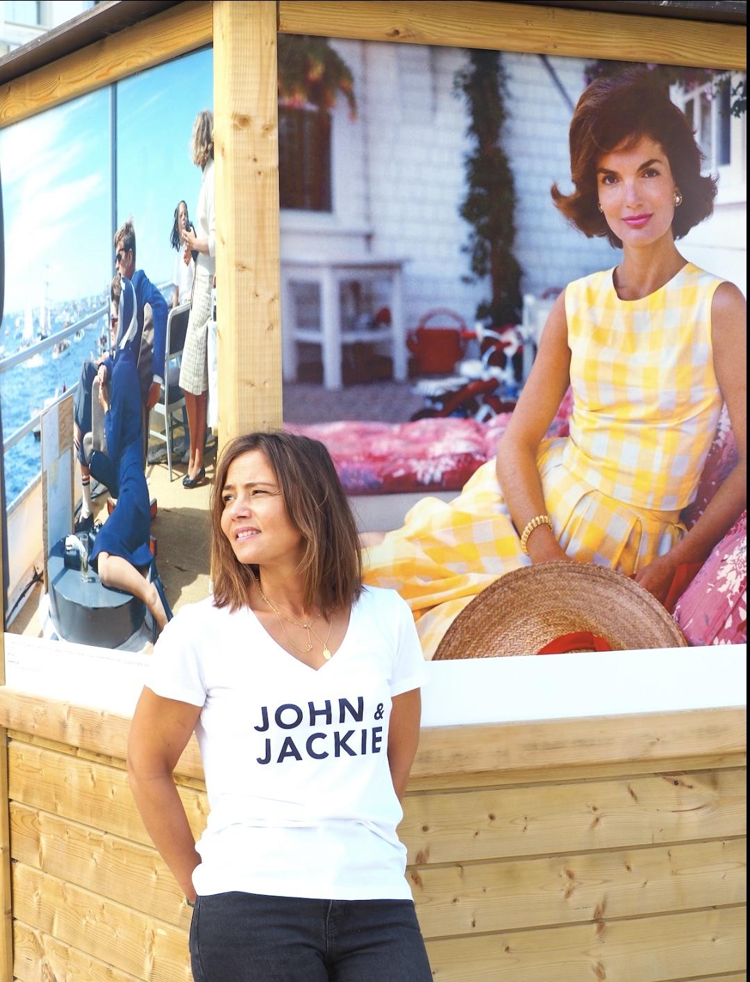 T-Shirt Col V JOHN & JACKIE Blanc / Navy