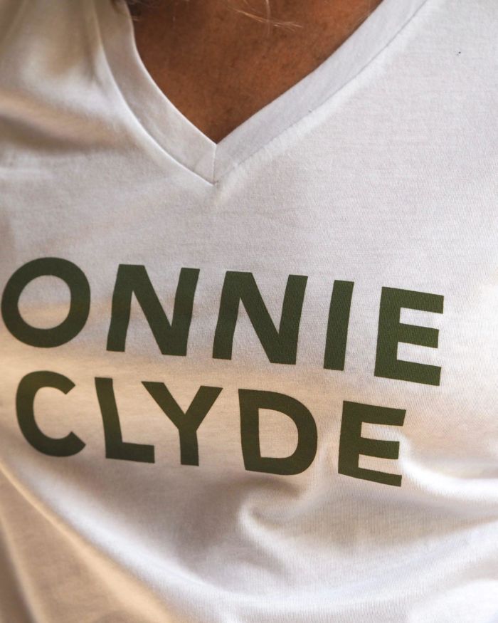 T-Shirt Col V BONNIE & CLYDE White / Kaki