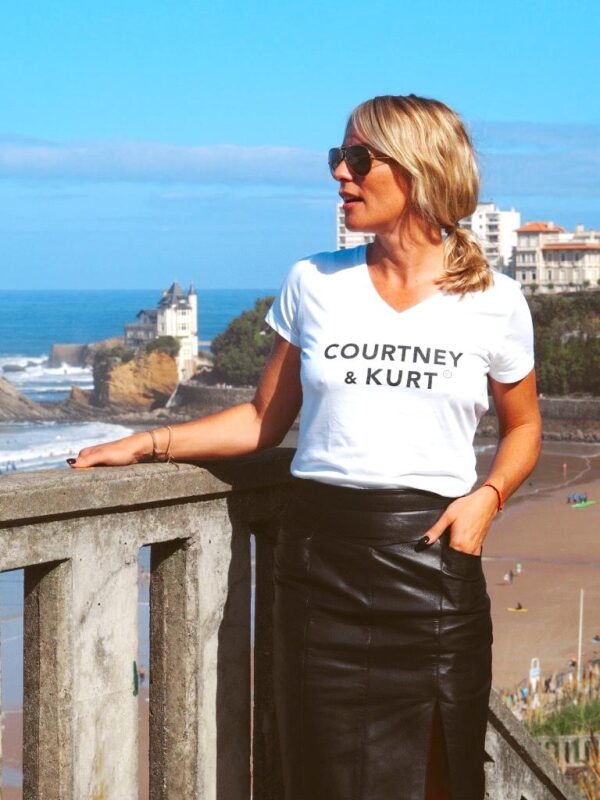 T-Shirt Col V COURTNEY & KURT Blanc / Black