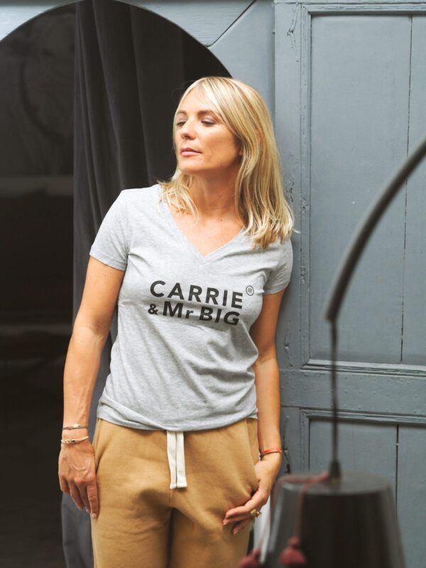 T-Shirt Col V CARRIE & MR.BIG Gris Chiné / Black
