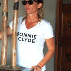 T-Shirt Col V  BONNIE & CLYDE Blanc / Black