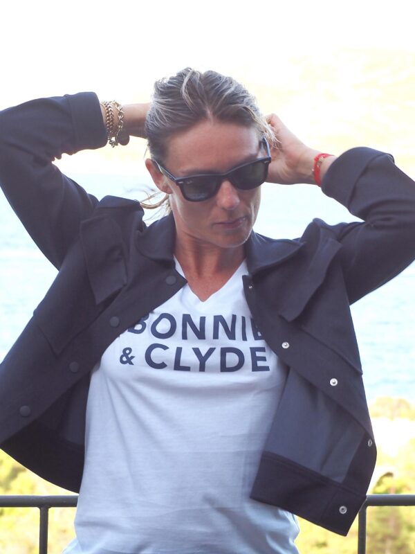 T-Shirt Col V BONNIE & CLYDE Blanc / Bleu Petrole