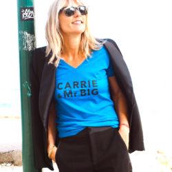 T-Shirt Col V CARRIE & MR.BIG  Bleu Royal / Black