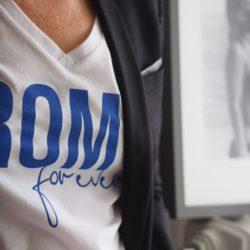 T-Shirt Col V ROMY Forever Blanc / Bleu Klein