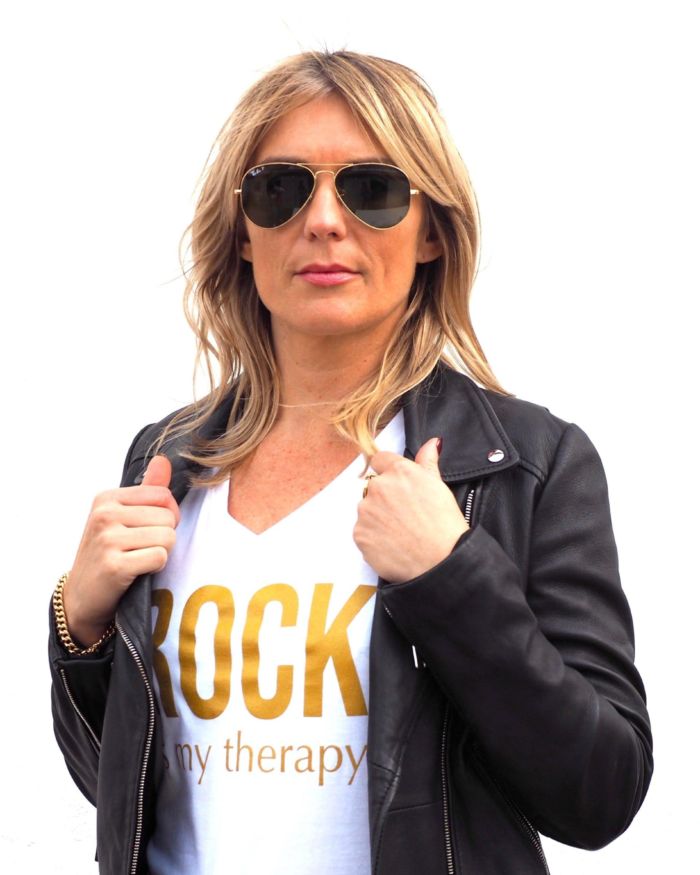 T-Shirt Col V ROCK is my therapy Blanc / Gold Glitter