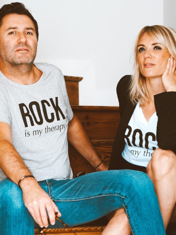T Shirt Col Rond Coton Flammé ROCK is my therapy - Gris chiné / Black