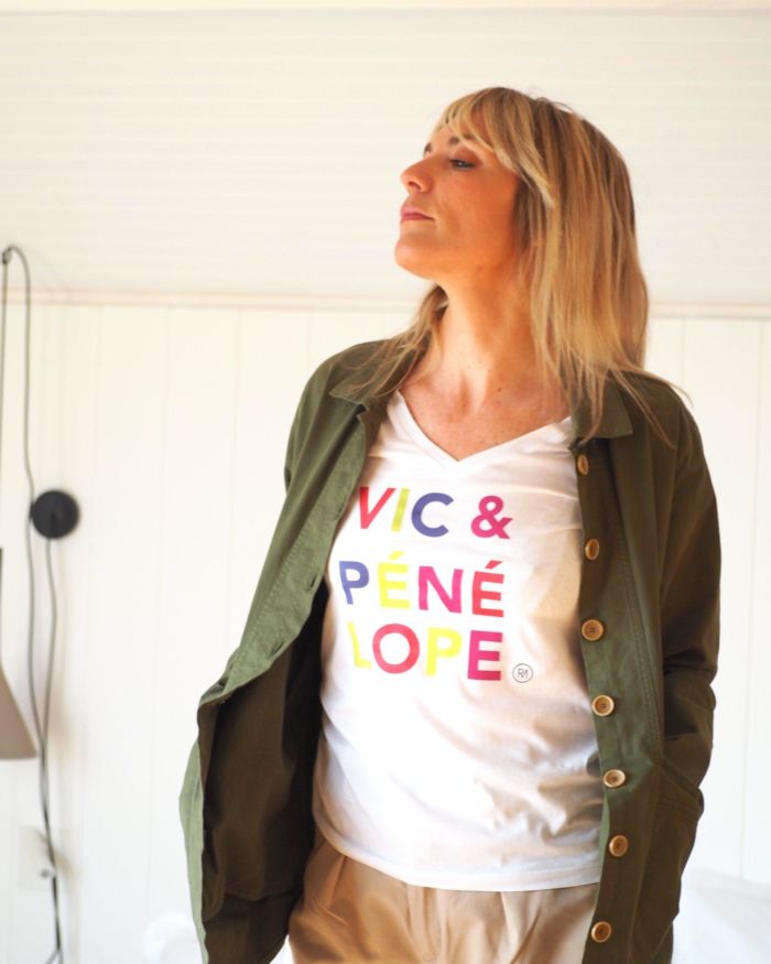 T-Shirt Col V  VIC & PENELOPE  Blanc / Laboumcolor
