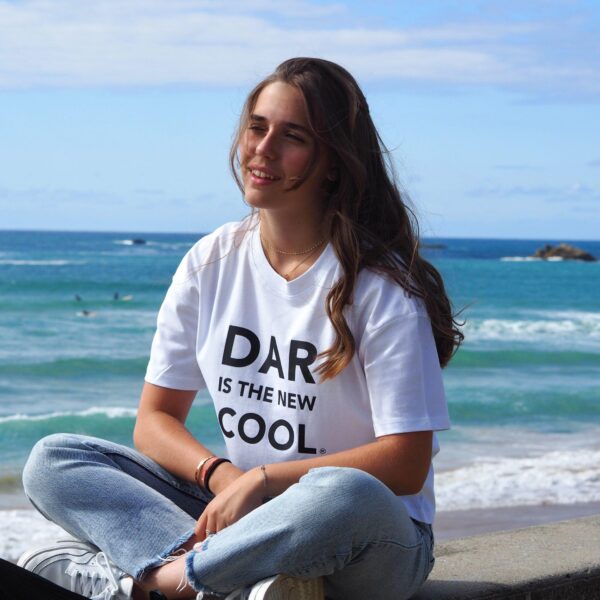 T-Shirt "Oversize" White / Black DAR is the new COOL